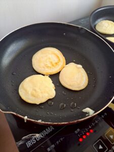 神戸市で開催する親子で楽しめるワークショップイベント・米粉とお豆腐を使用したパンケーキを召し上がっていただけます
