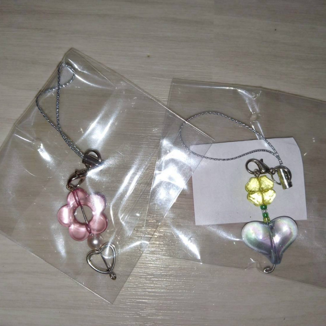 クリスマス・ワークショップ「レジンアクセサリー」