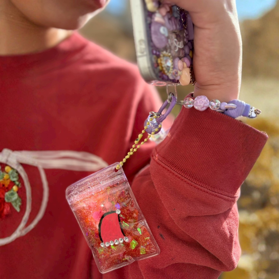 クリスマス・ワークショップ「ボンボンドロップぷにぷにスライムキーホルダー」